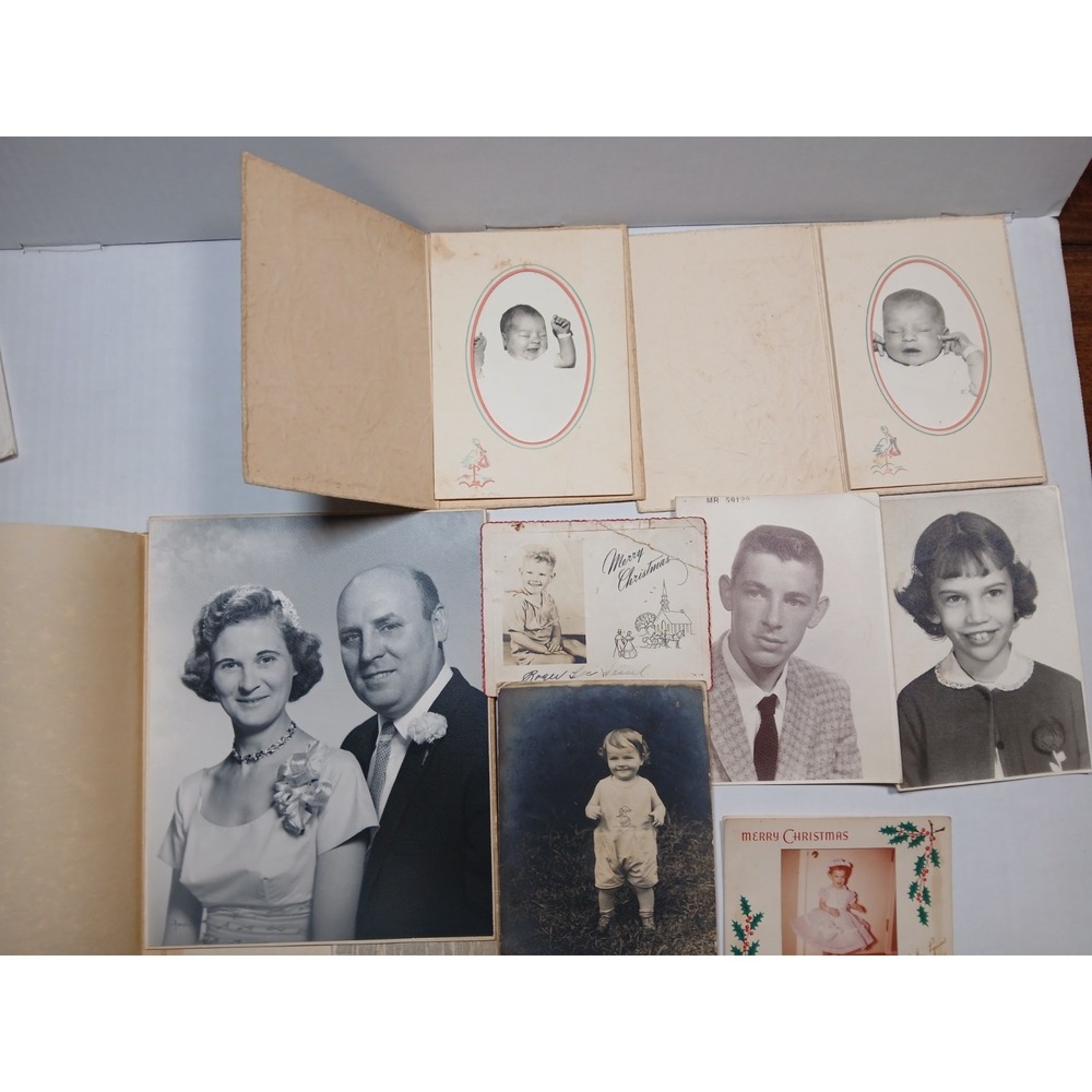 Vintage Black And White Found Photo Lot Family Pictures 1940's and‎ 1950's
